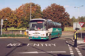 virgin-arriva-4040-yib2396.JPG (68049 bytes)